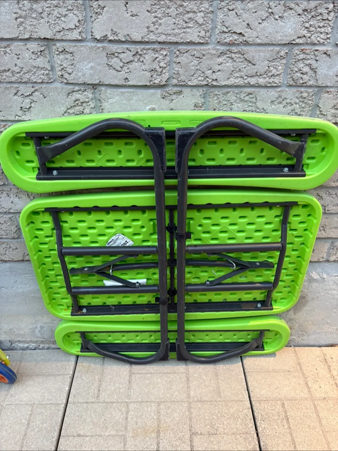 Kids' Folding Picnic Table - Lime Green image indicator(3)
