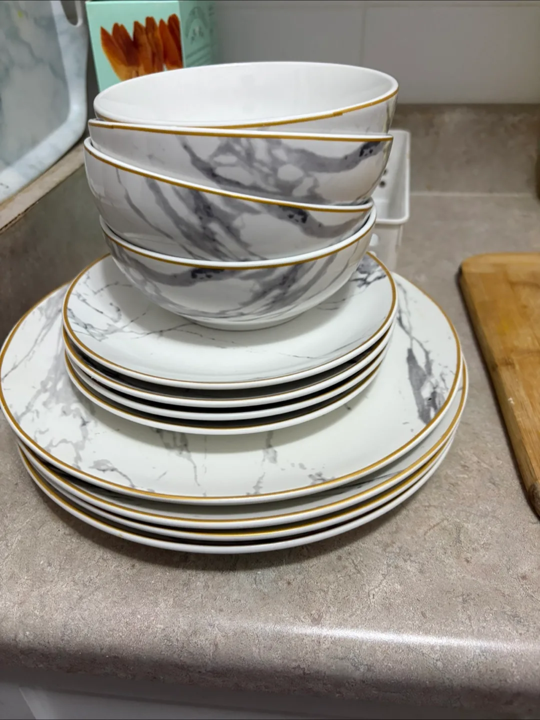 Marble Patterned Dinnerware Set thumbnail