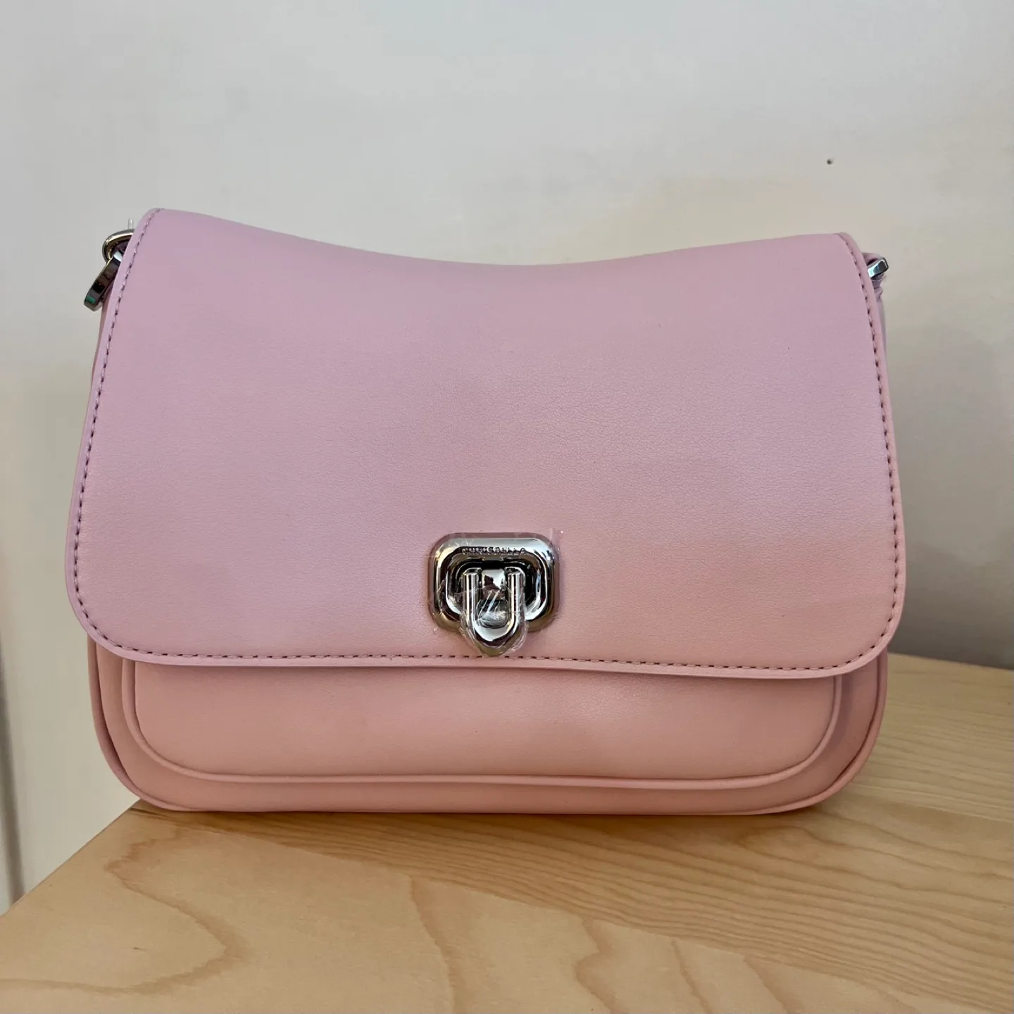 《Brand New》Pink Shoulder Bag image indicator(2)