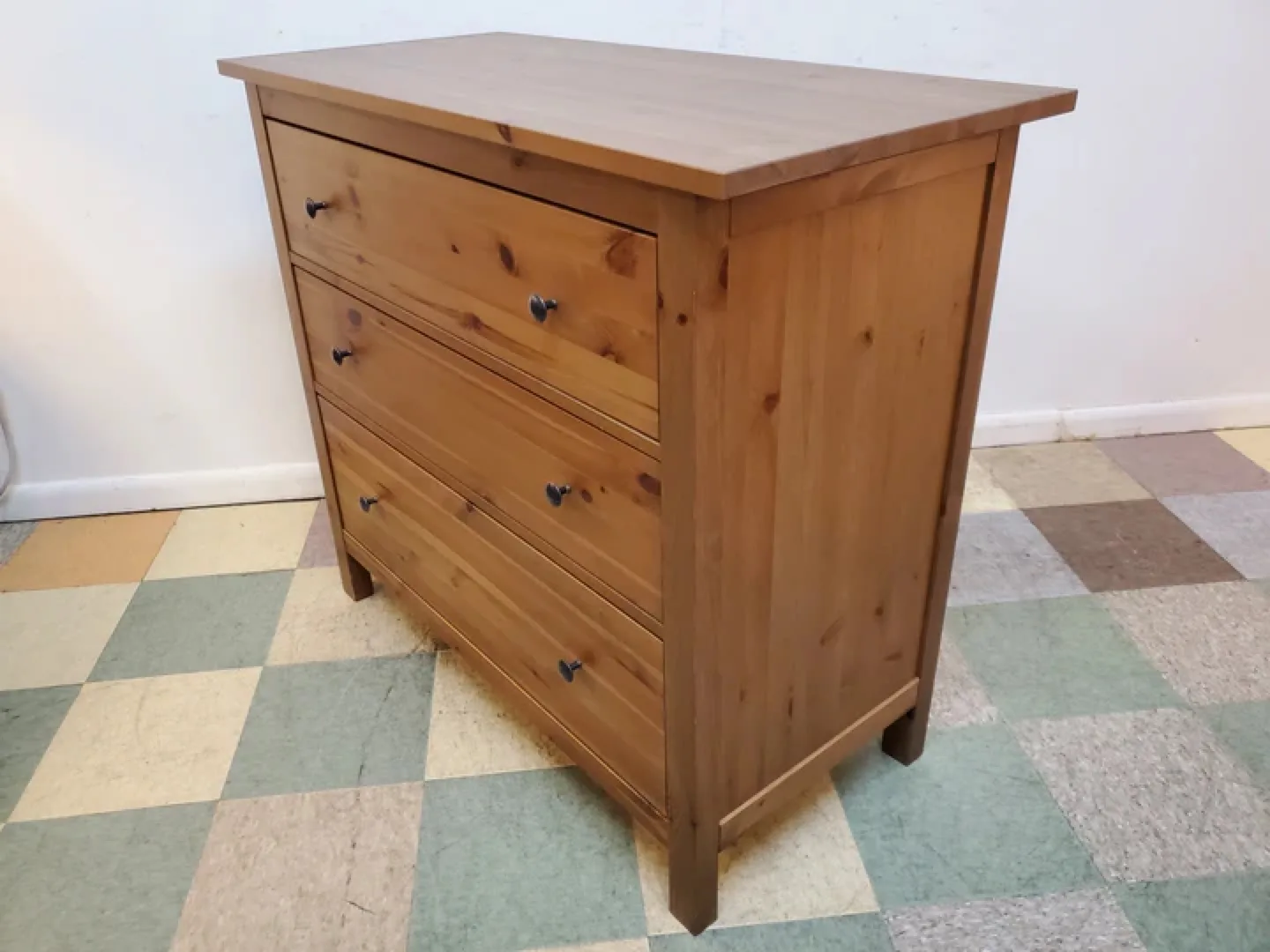 IKEA HEMNES Three-Drawer Chest image indicator(3)