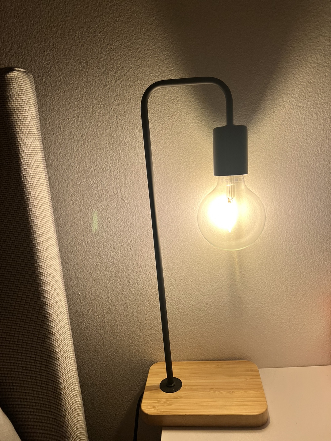 Modern Desk Lamp (Black/Bamboo)