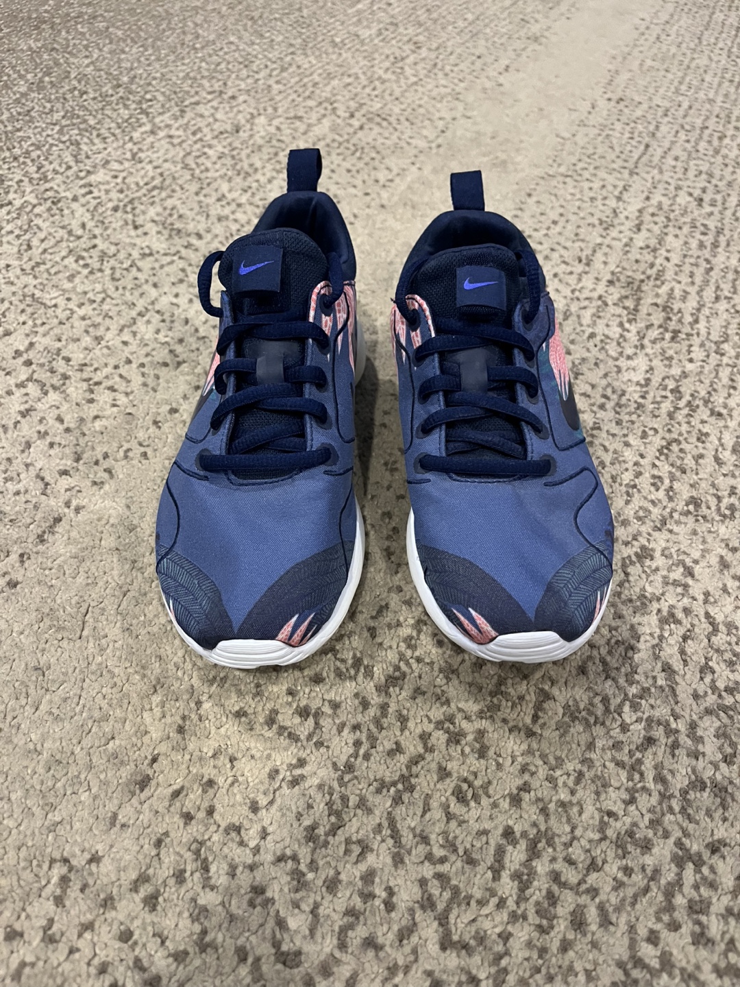 Nike Women's Size 5.5 Floral Running Shoes - photo 4