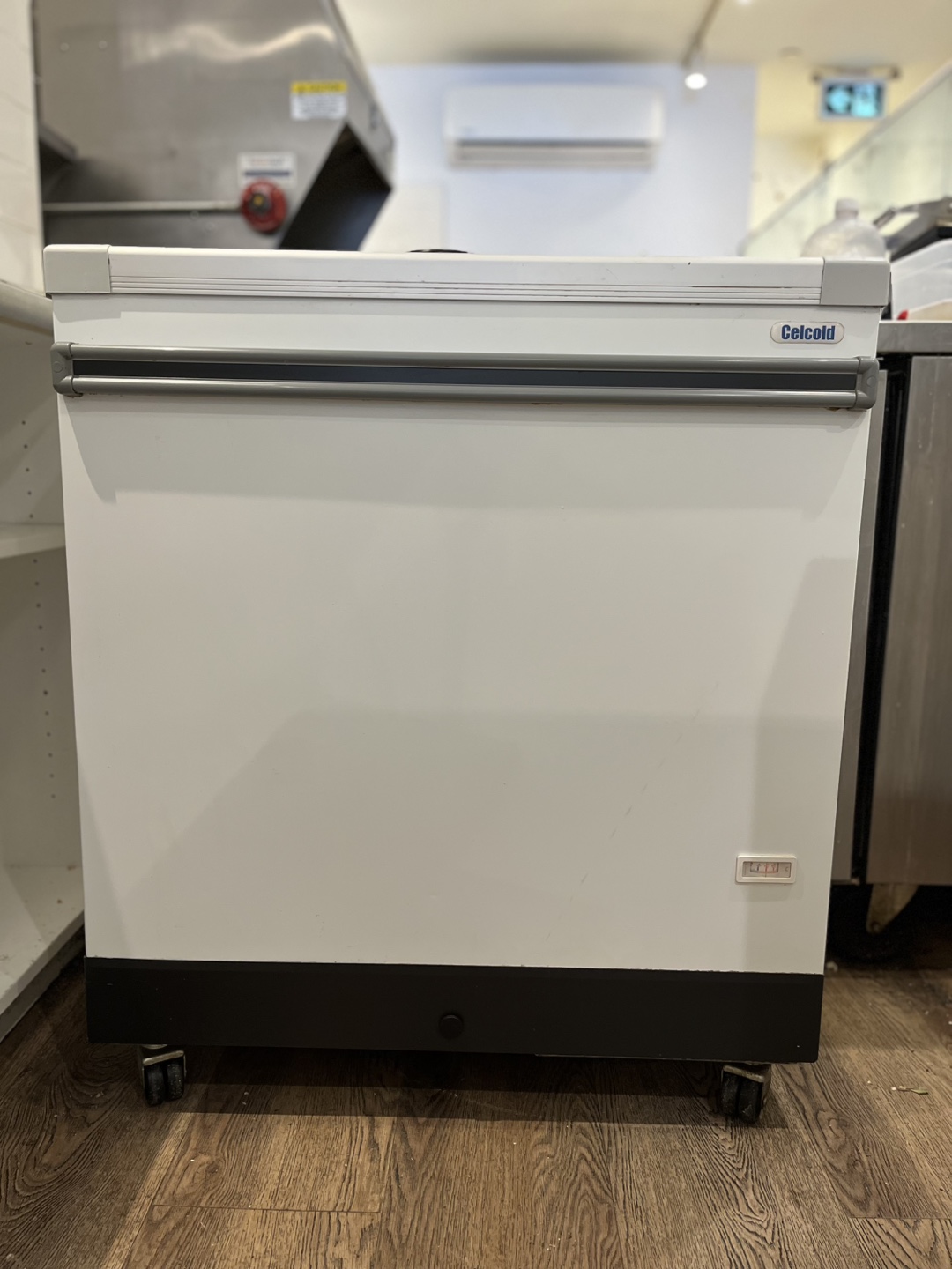 Celcold CF315G Freezer