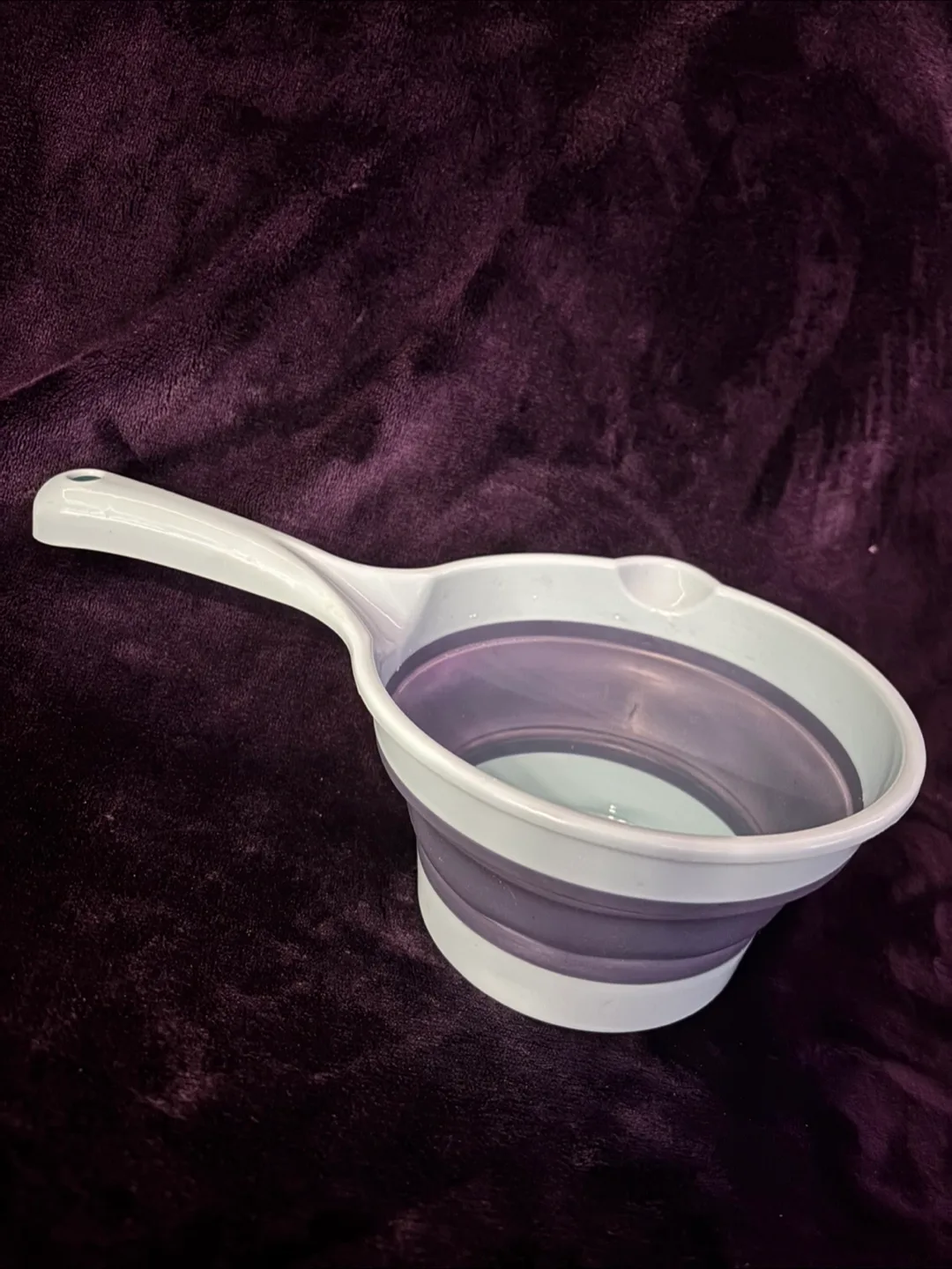 Collapsible silicone dipper thumbnail