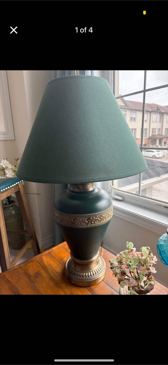 Pair of Elegant Table Lamps with Green Shades - photo 2