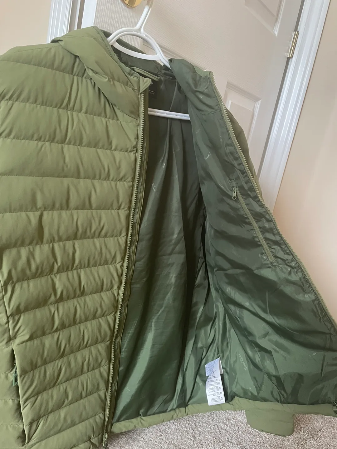 WindRiver’s Olive Puffer Jacket image indicator(5)