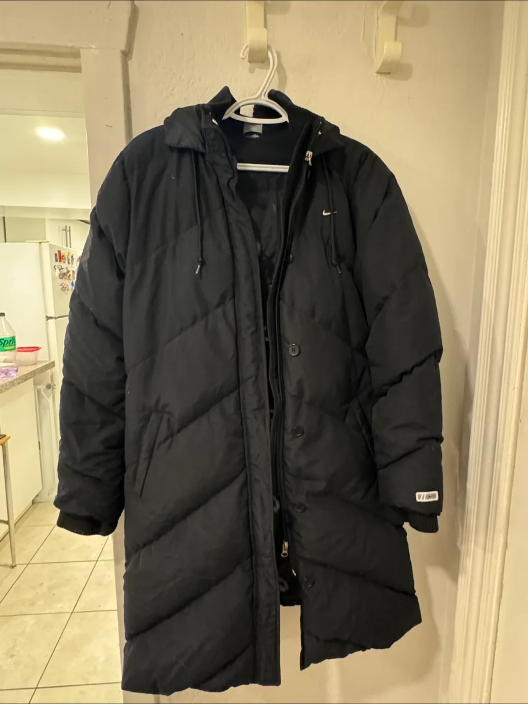Nike Black Puffer Jacket - Size M thumbnail