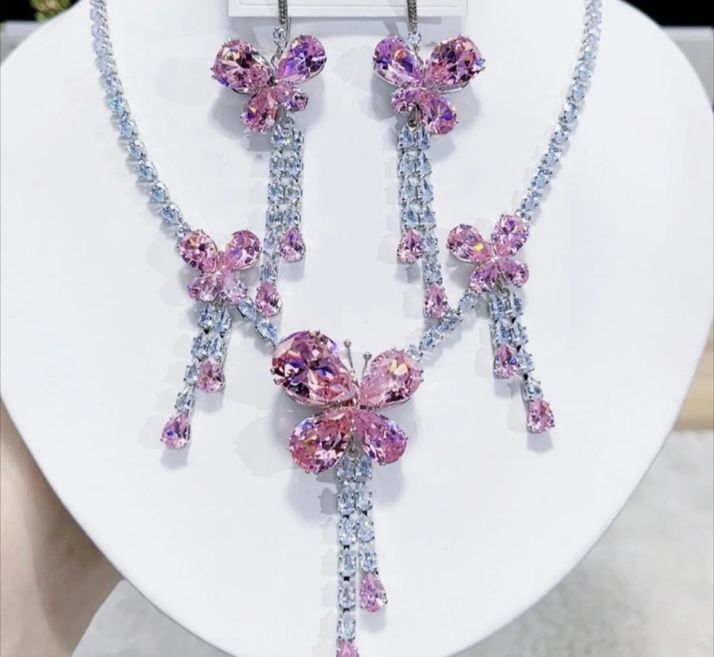 Elegant Cubic Zirconia Necklace and Earrings Set image indicator(2)