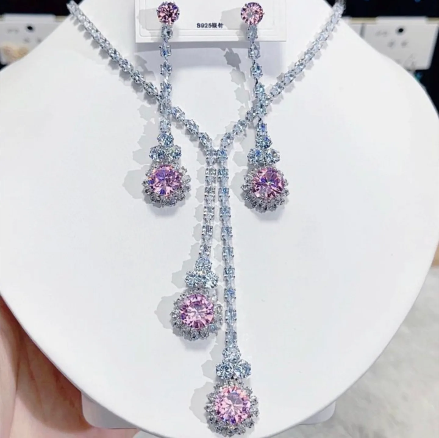 Elegant Cubic Zirconia Necklace and Earrings Set image indicator(5)