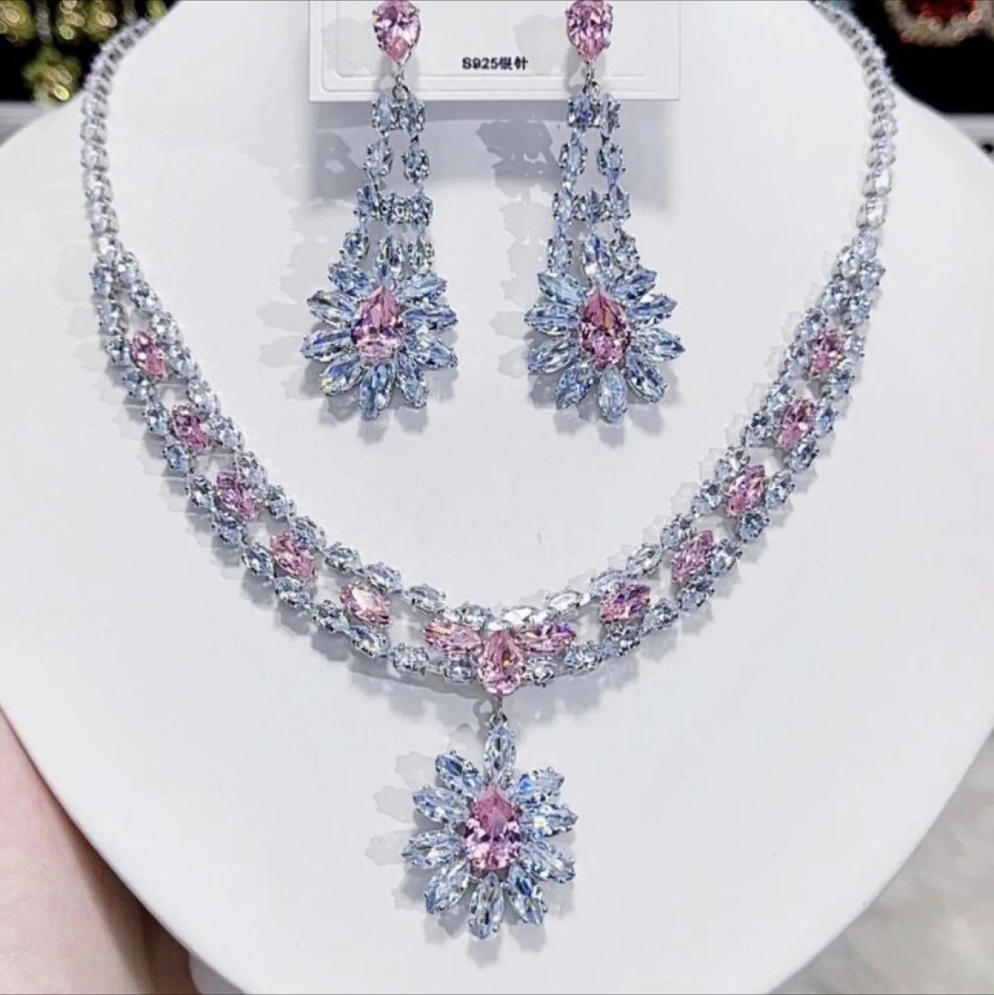 Elegant Cubic Zirconia Necklace and Earrings Set image indicator(4)