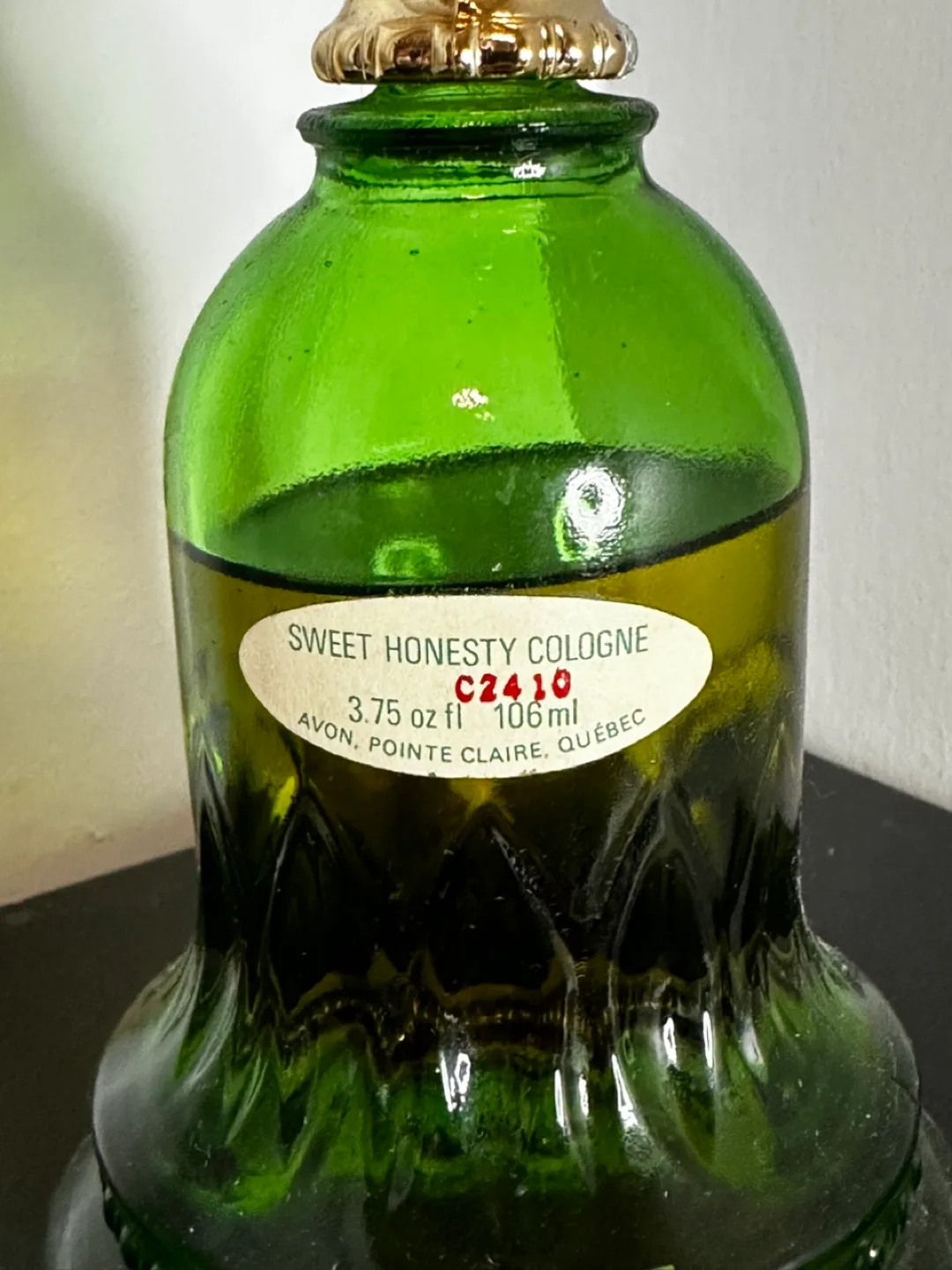 Vintage Avon Sweet Honesty Perfume Green Bottle image indicator(2)