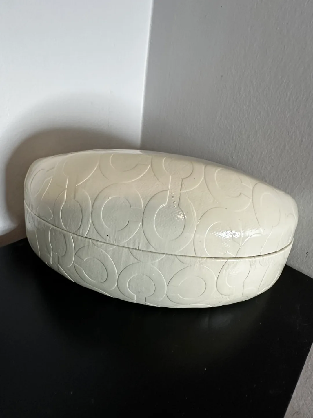 Coach Eyeglass Case - White image indicator(3)