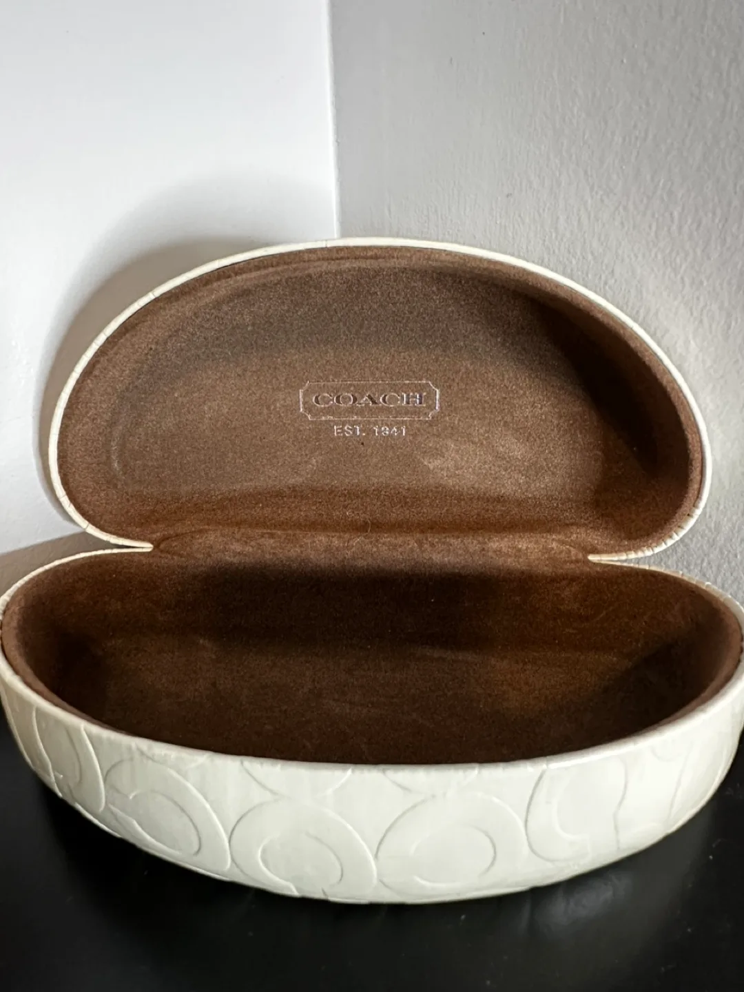 Coach Eyeglass Case - White image indicator(2)