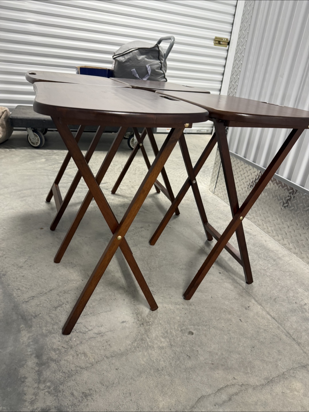 Set of Four Dark Brown Wooden TV Trays - photo 4