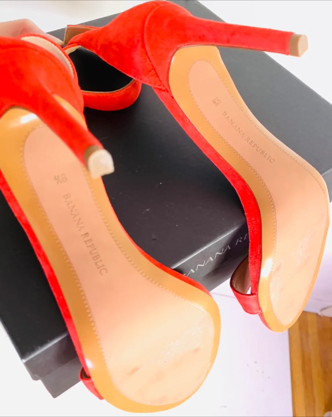 Gorgeous Genuine Suede Heels. Deep blood orange colour size 9.5. image indicator(4)