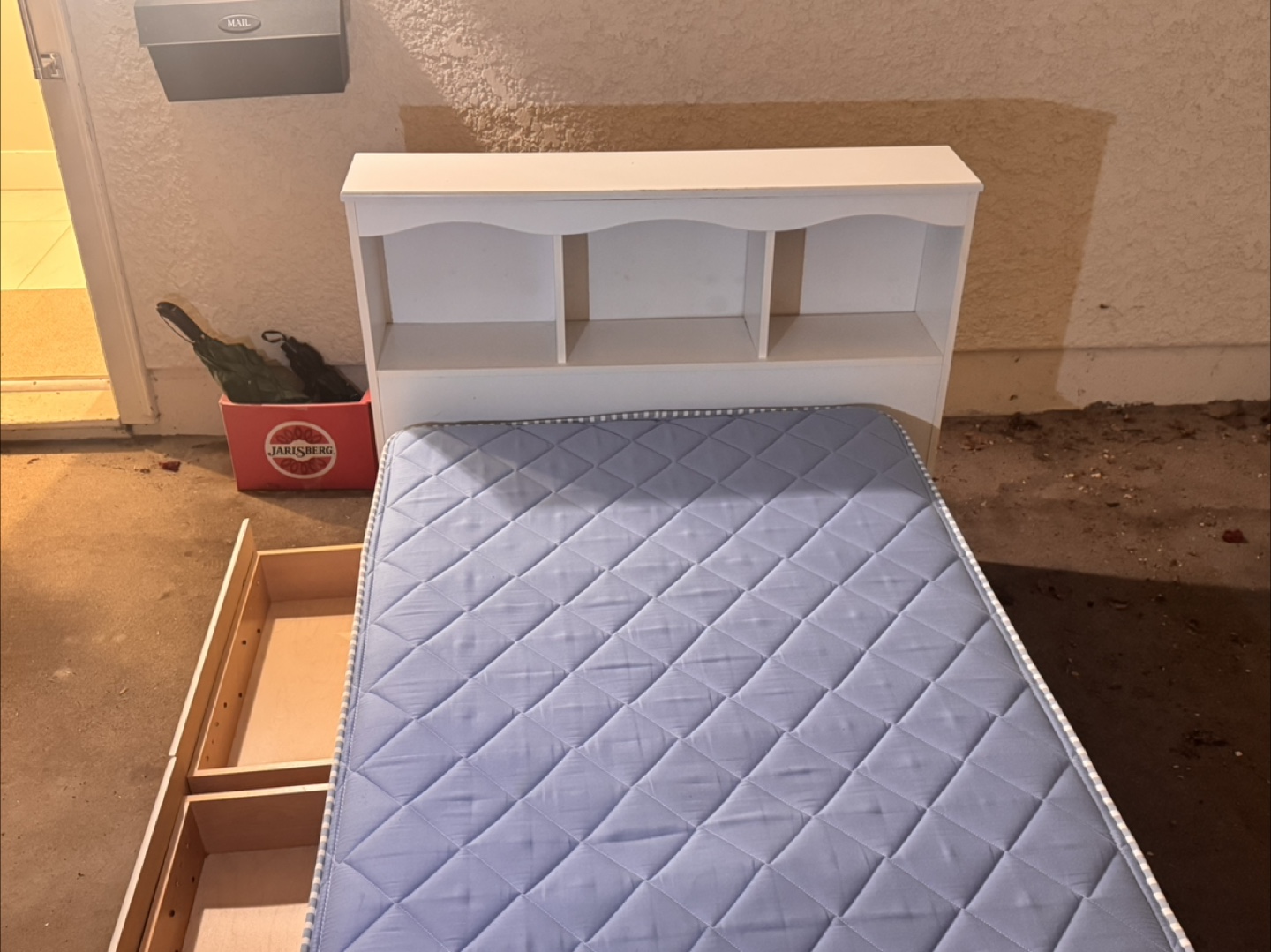 Twin-size bed frame with headboard and drawers - photo 2