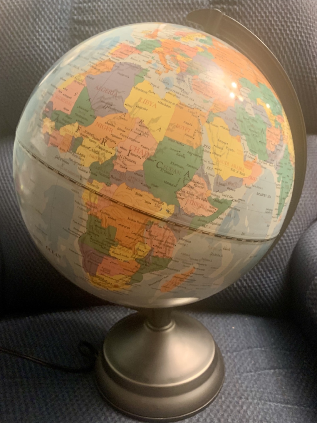Light up world globe