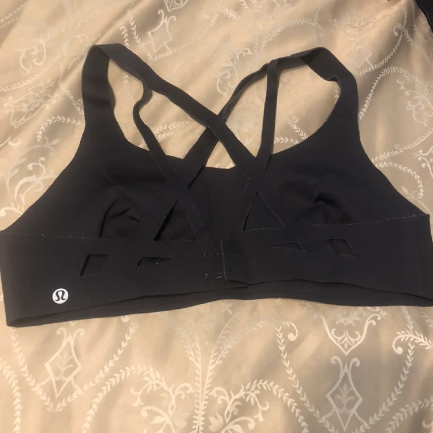 Lululemon Energy Bra image indicator(2)