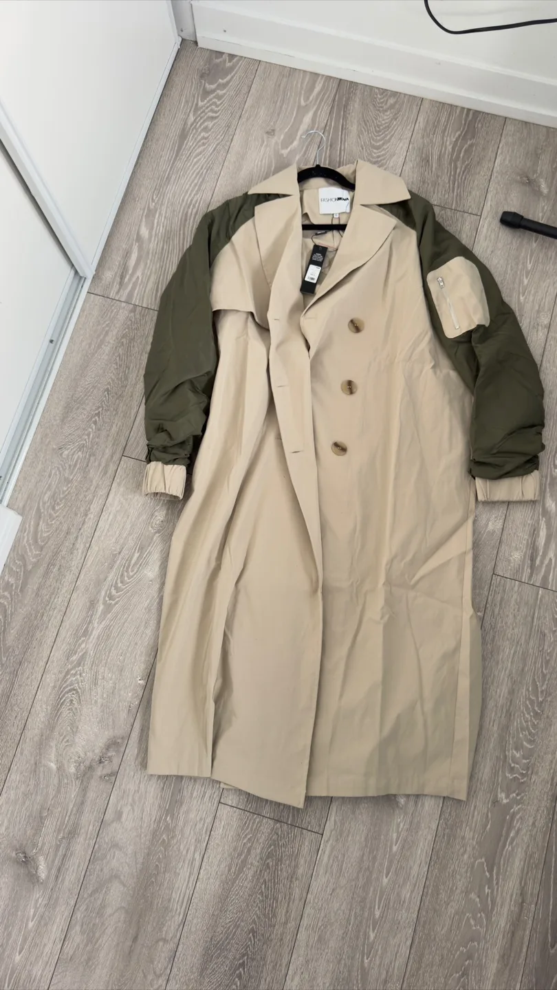 Fashion Nova Size XL Beige and Olive Green Trench Coat thumbnail