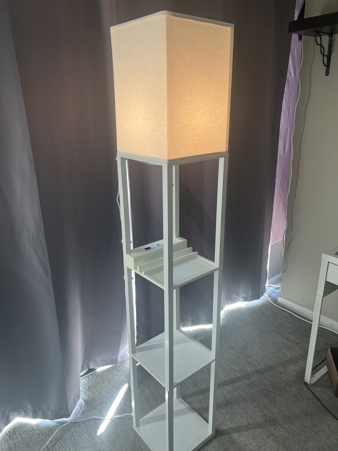 Organizer lamp with 2 USB + 1 standard charging ports - photo 4