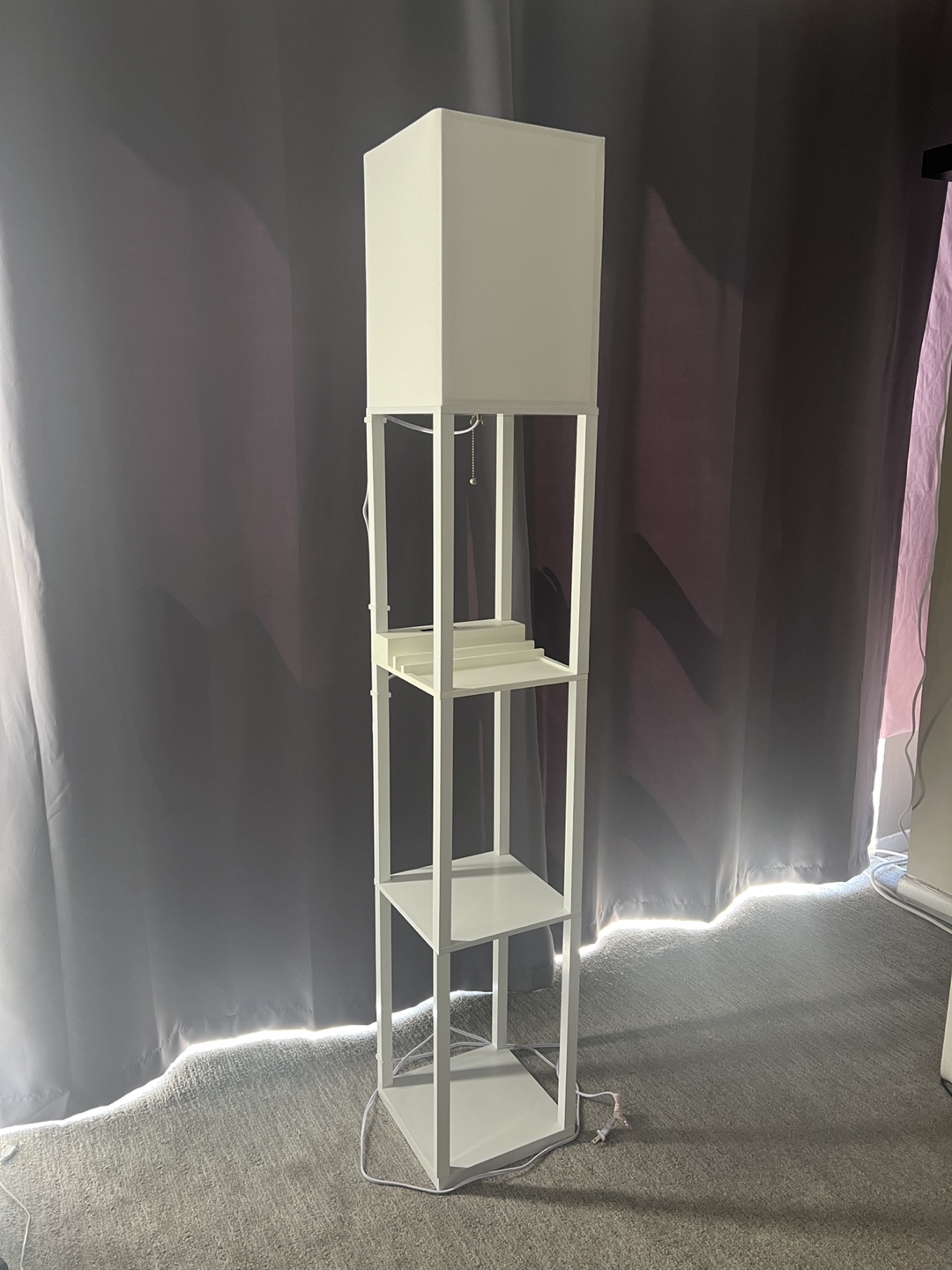 Organizer lamp with 2 USB + 1 standard charging ports