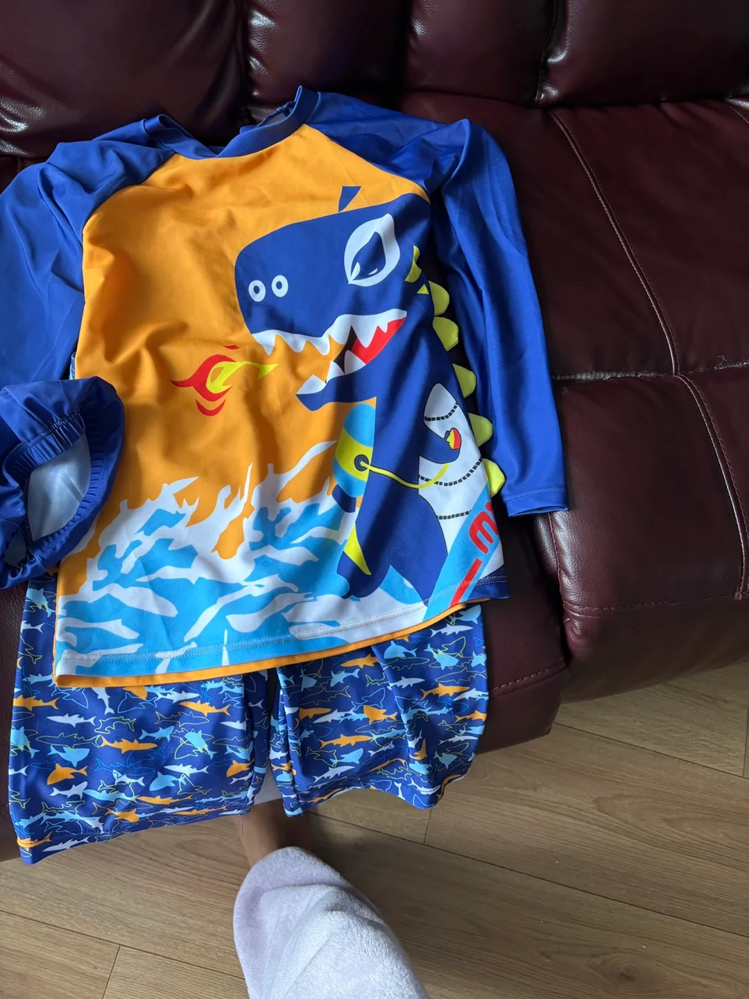 Kids' Dinosaur Swimsuit Set - Size 4T image indicator(2)