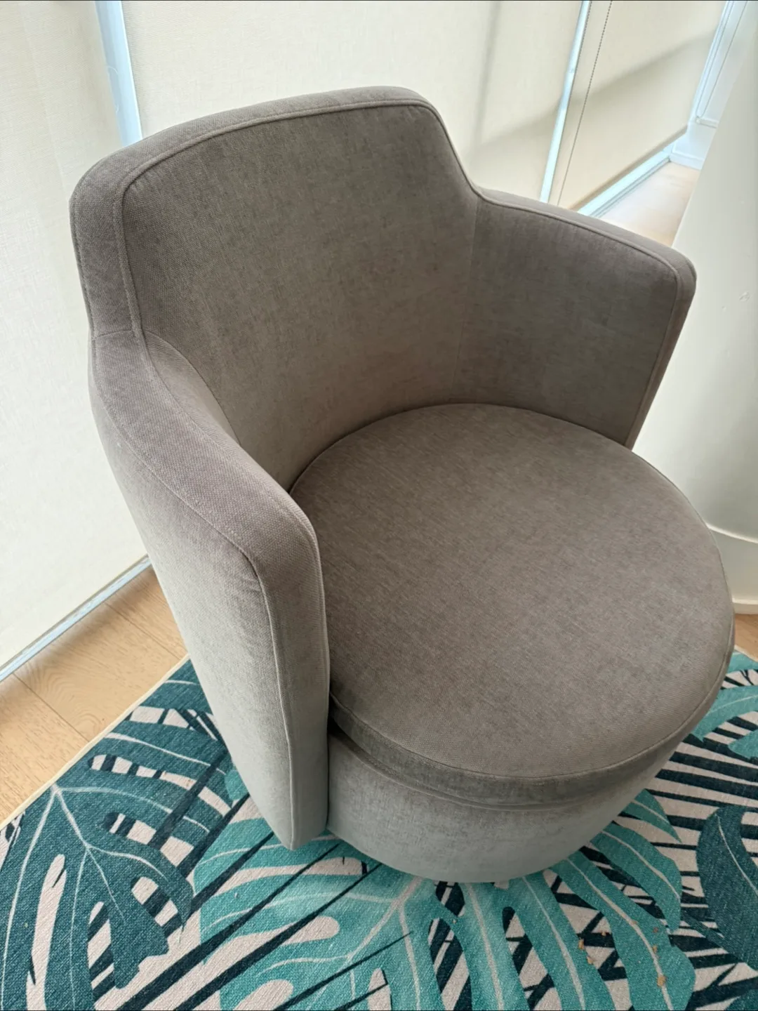 Grey Swivel Accent Chair thumbnail