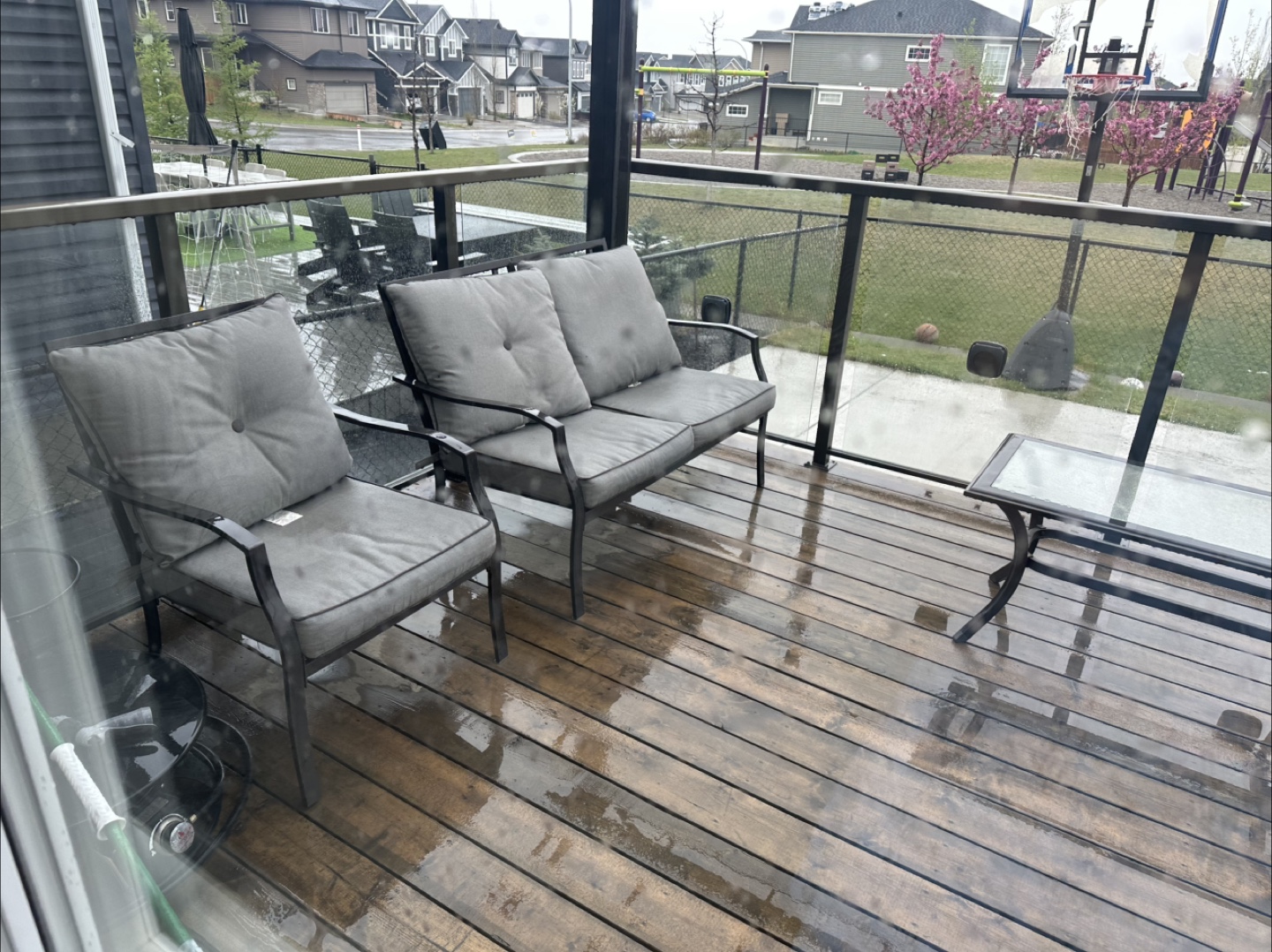 Patio furniture - photo 2