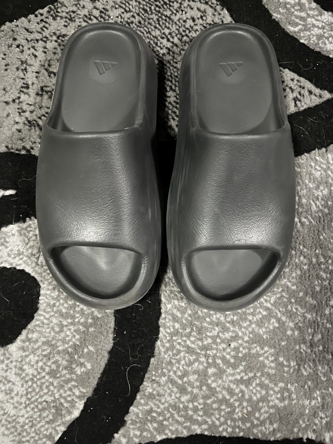 Yeezy Slides Onyx (UA) - photo 3