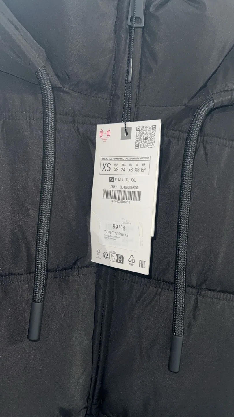 Zara Black Puffer Jacket image indicator(4)