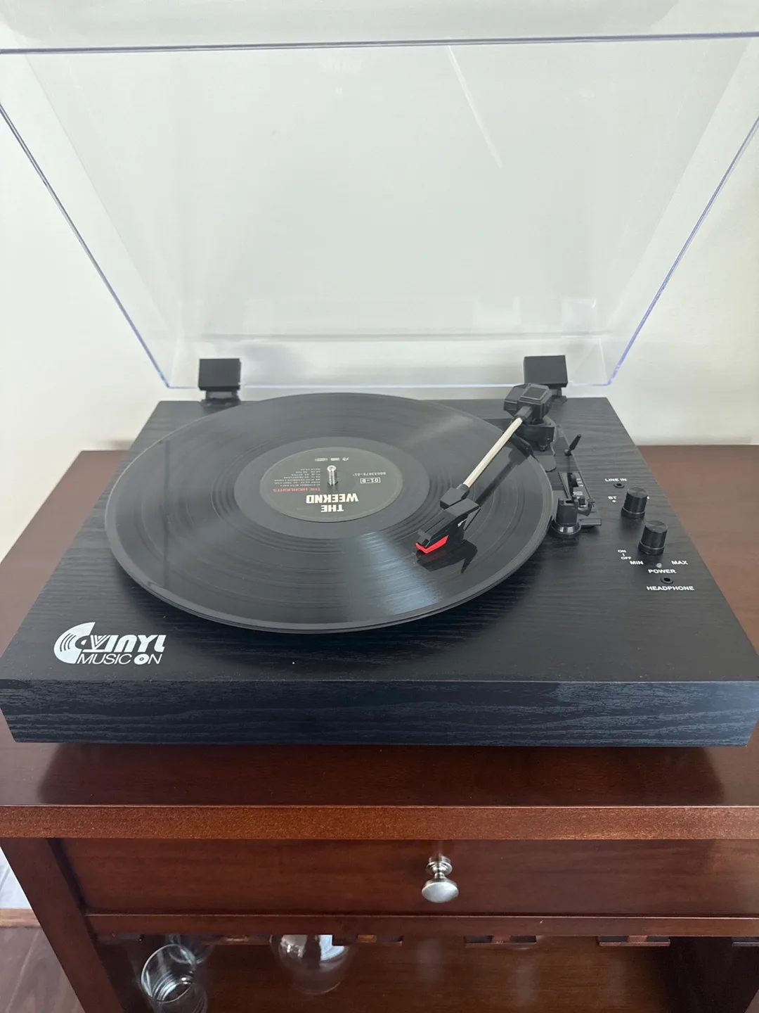 Vinyl Music On Turntable with Dust Cover image indicator(2)