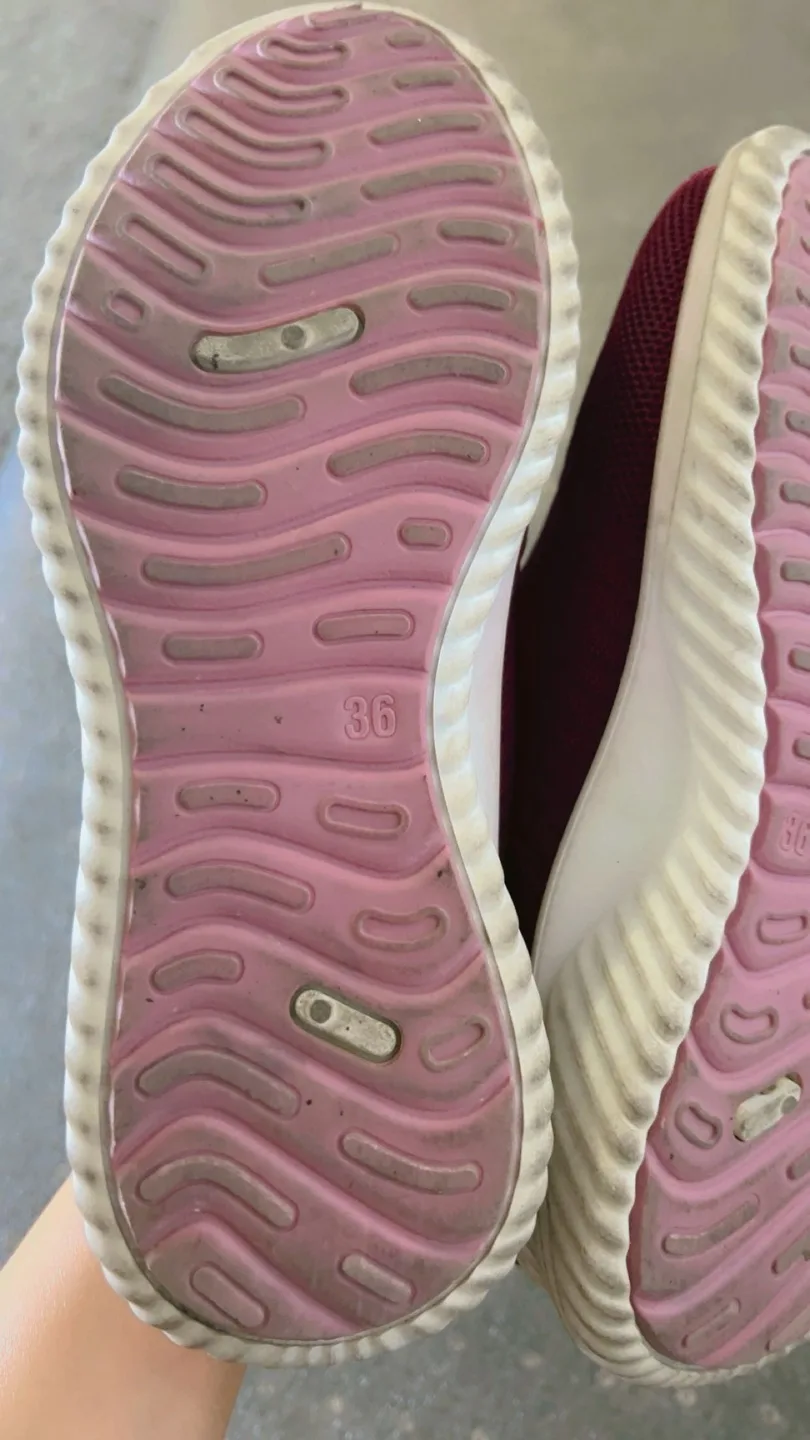 Women's Burgundy Knit Slip-On Sneakers image indicator(6)