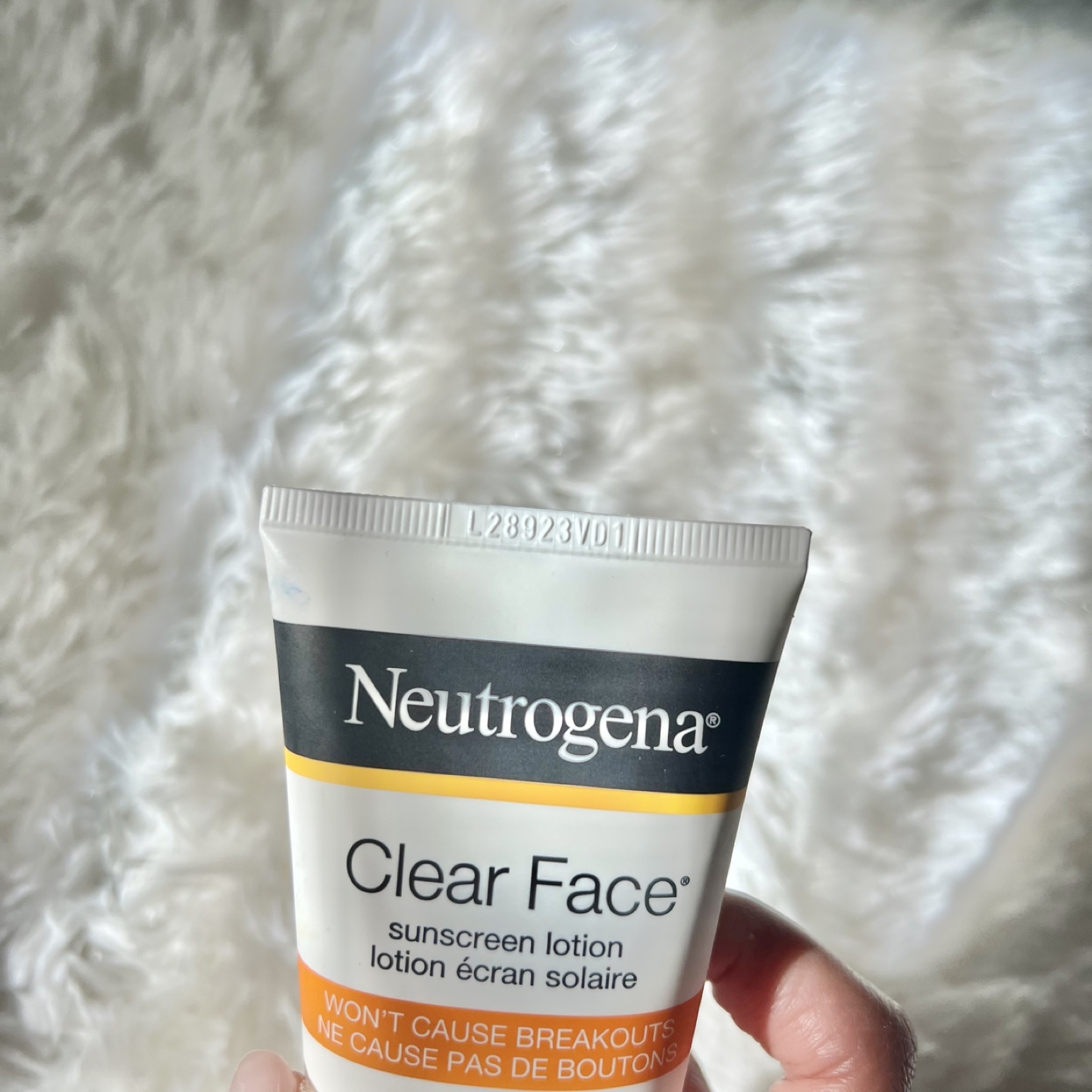 Neutrogena Clear Face Sunscreen - photo 3