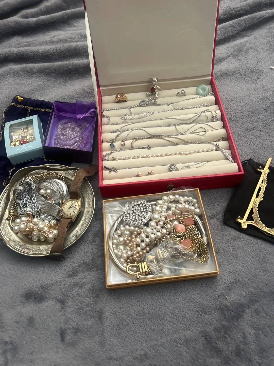 Bulk Lot of Women's Jewellery + Watch thumbnail