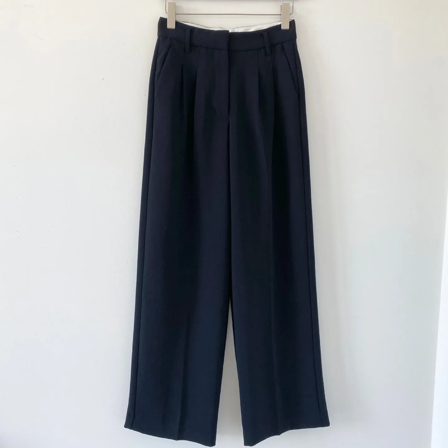 Aritzia Wilfred Effortless Pants thumbnail