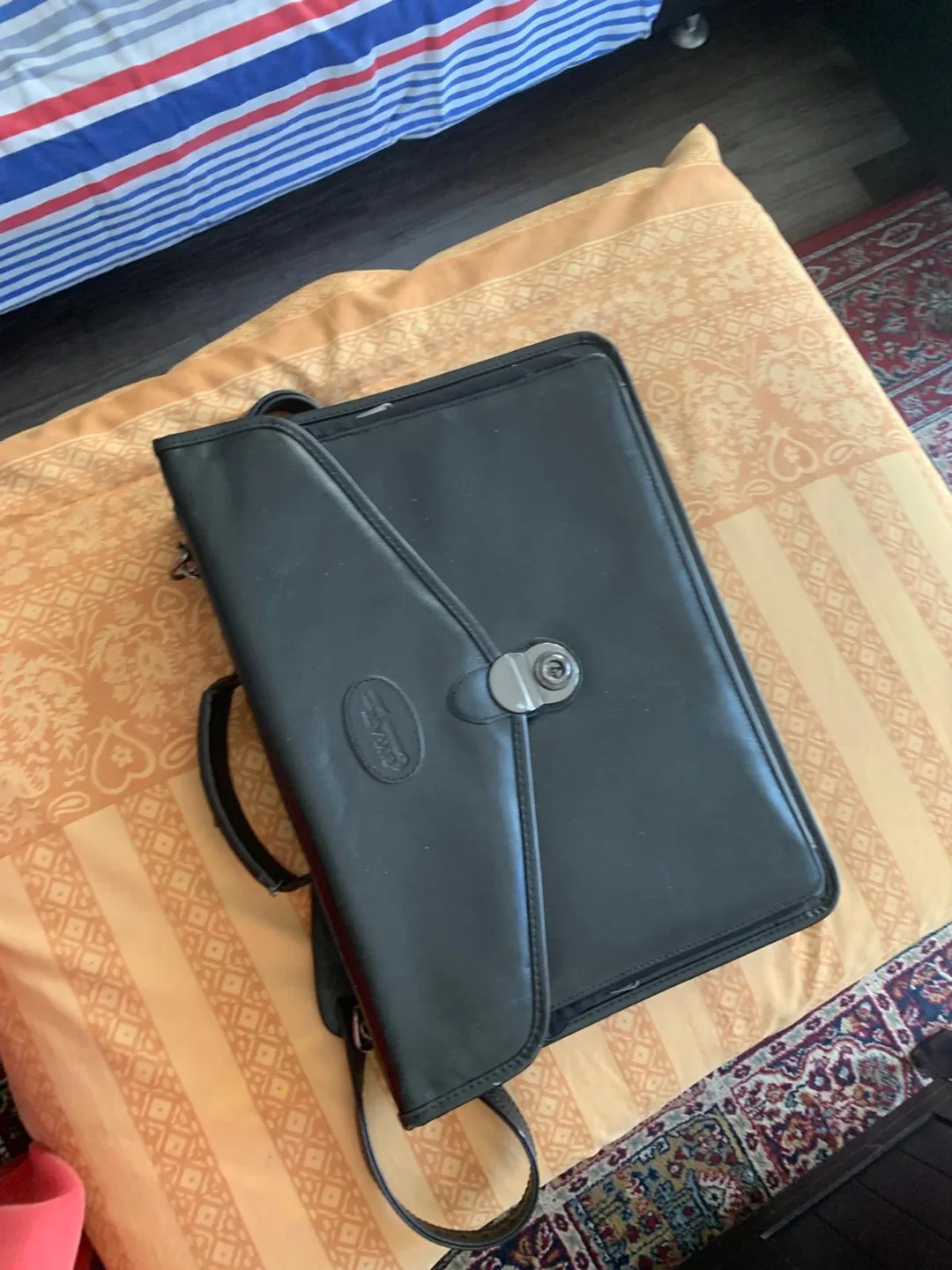 Vintage Leather Briefcase thumbnail
