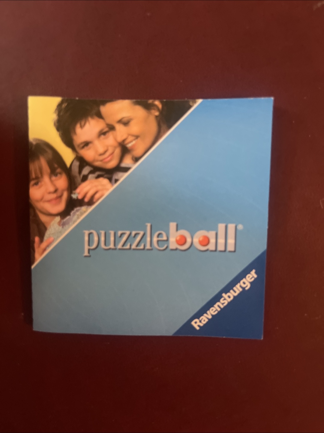 Ravensburger Puzzleball 60-piece Snoopy Puzzle Sphere - photo 5