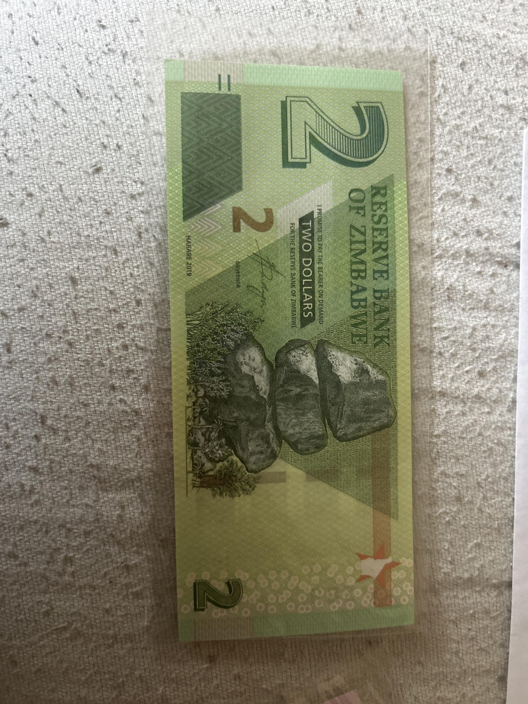 Zimbabwe Banknotes - $2 and $5 - Uncirculated - photo 2