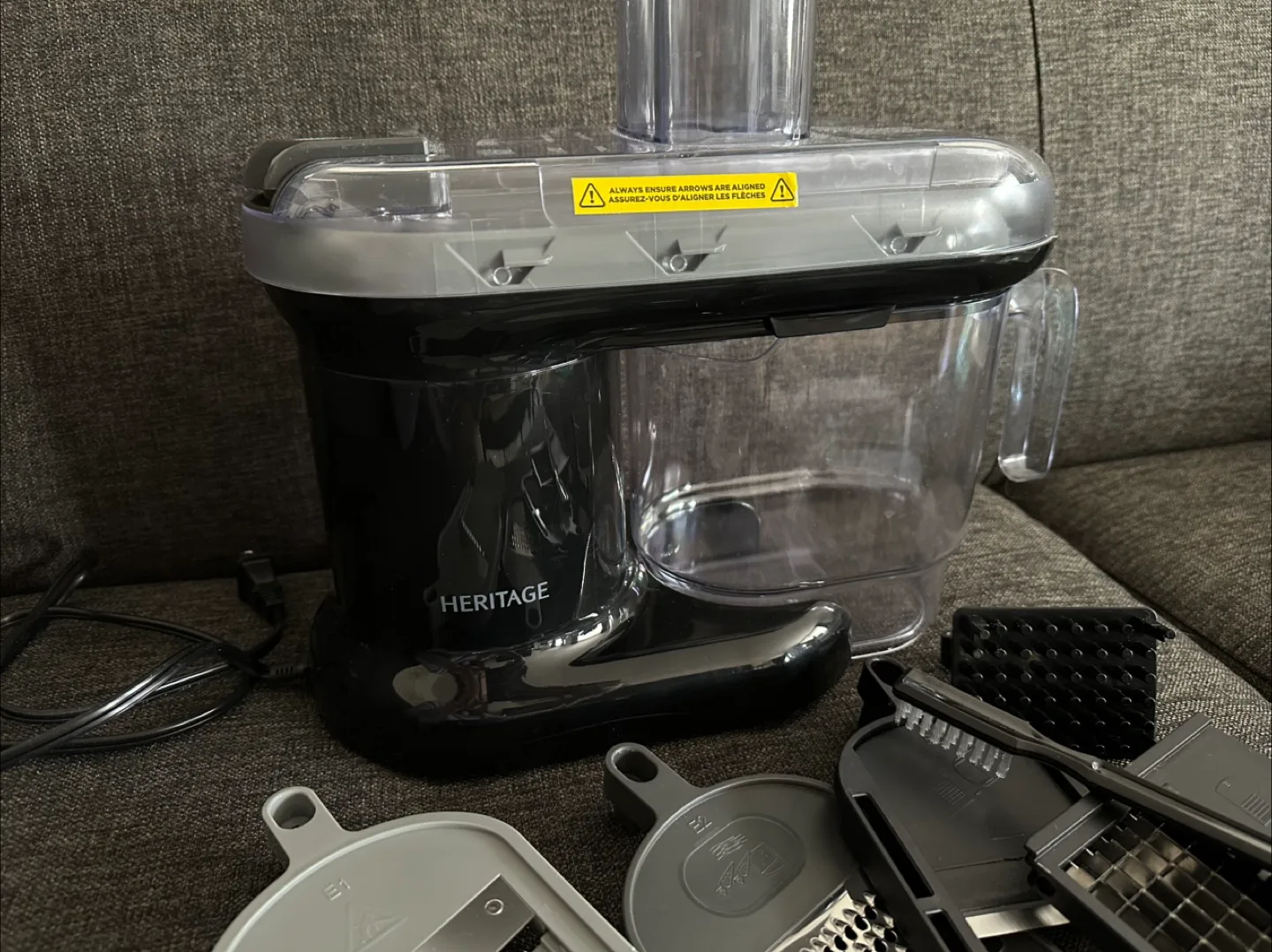 Starfrit Heritage 7-in-1 Electric Food Mandoline/Slicer image indicator(4)