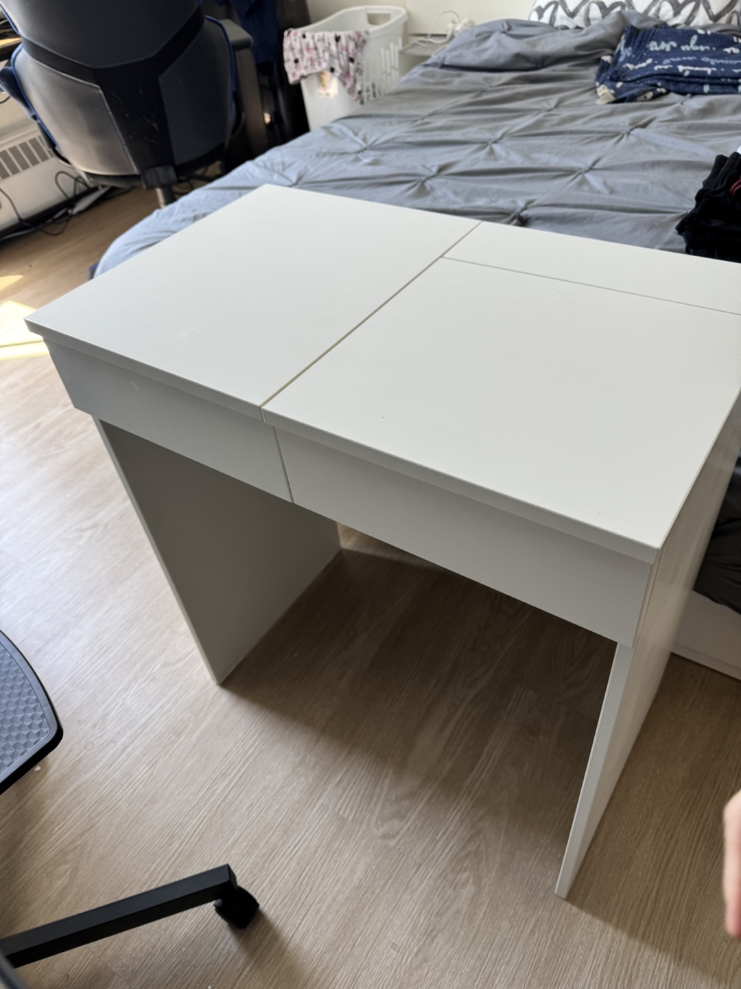 IKEA Brimnes Desk – Great Condition