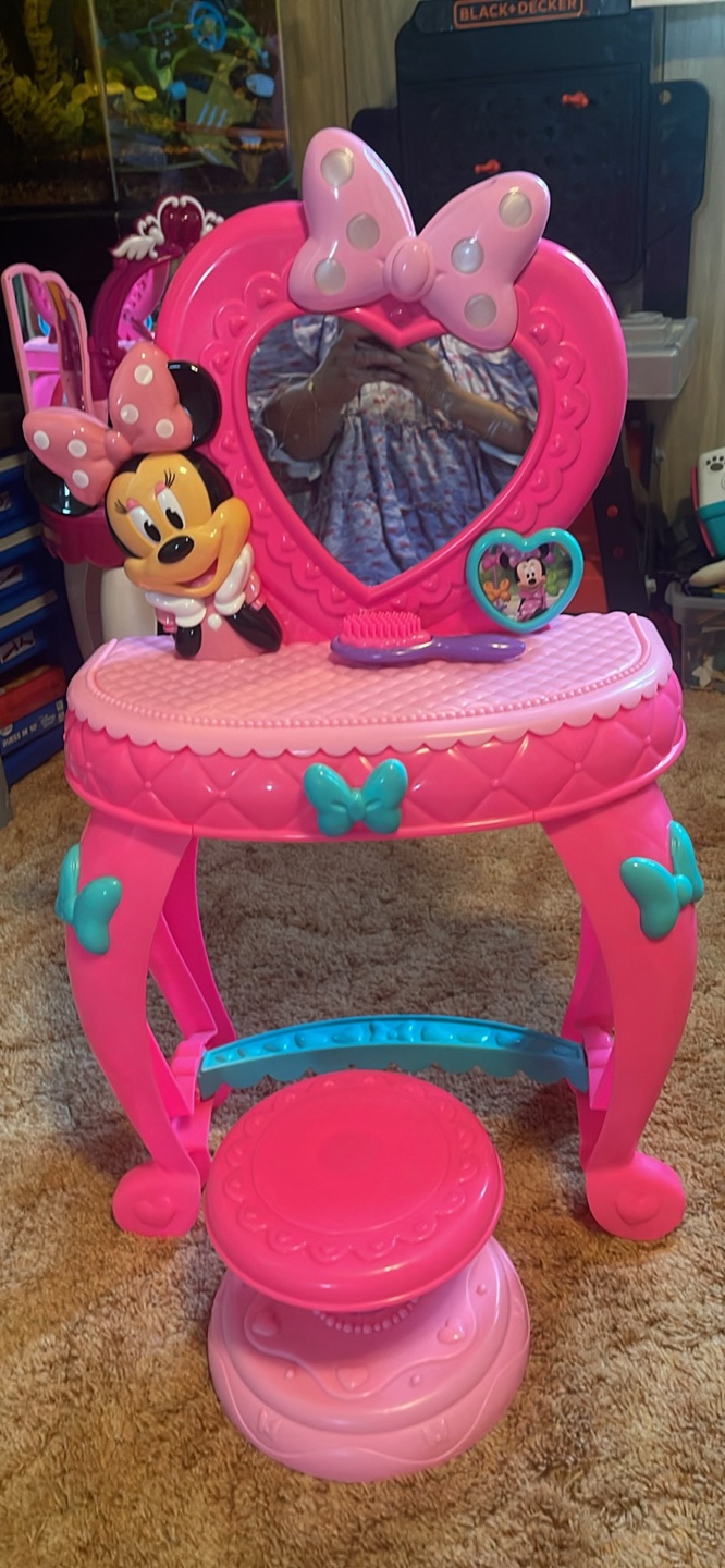 Minnie Mouse Vanity Set with Lights and Sounds
