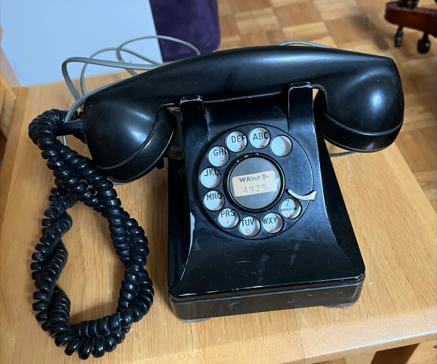 Black Bakelite Dial Phone thumbnail