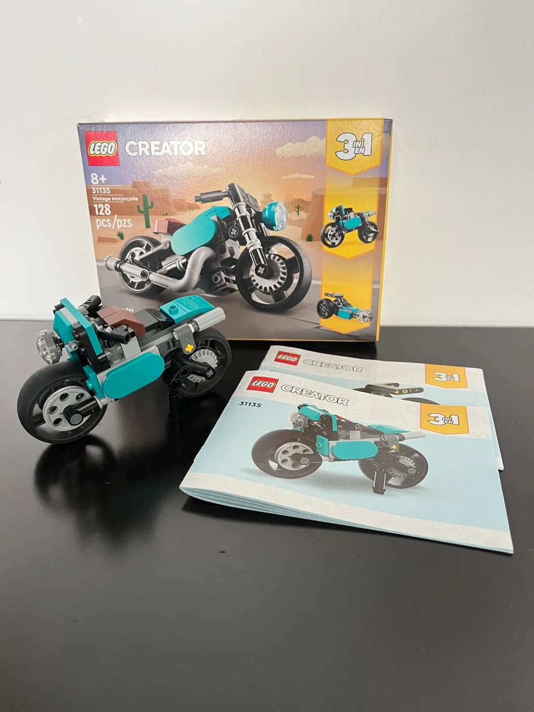 Two Lego 3 in 1 Creators image indicator(2)