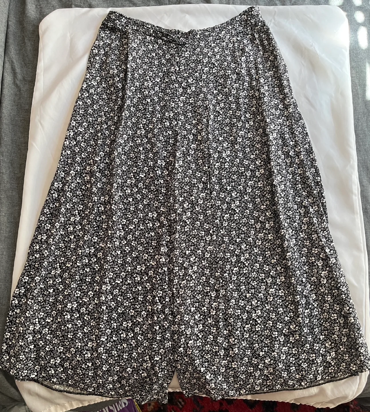 New Look Black and White Floral Wide Leg Culottes/capris thumbnail