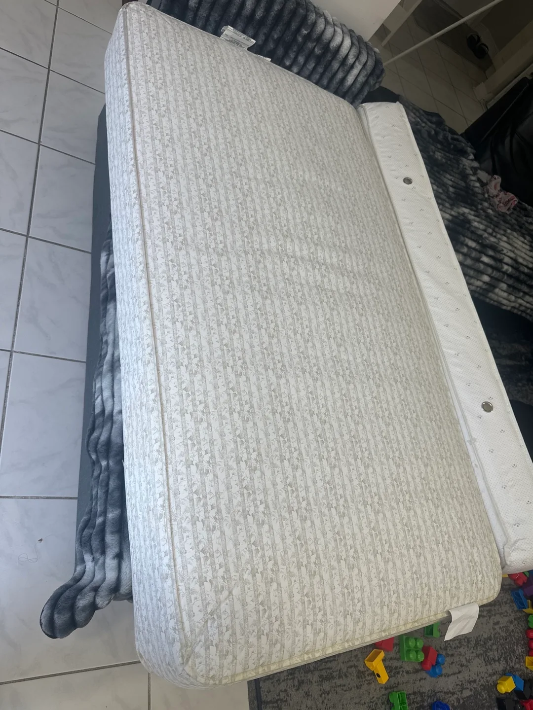Sealy Baby Plus Crib Mattress thumbnail