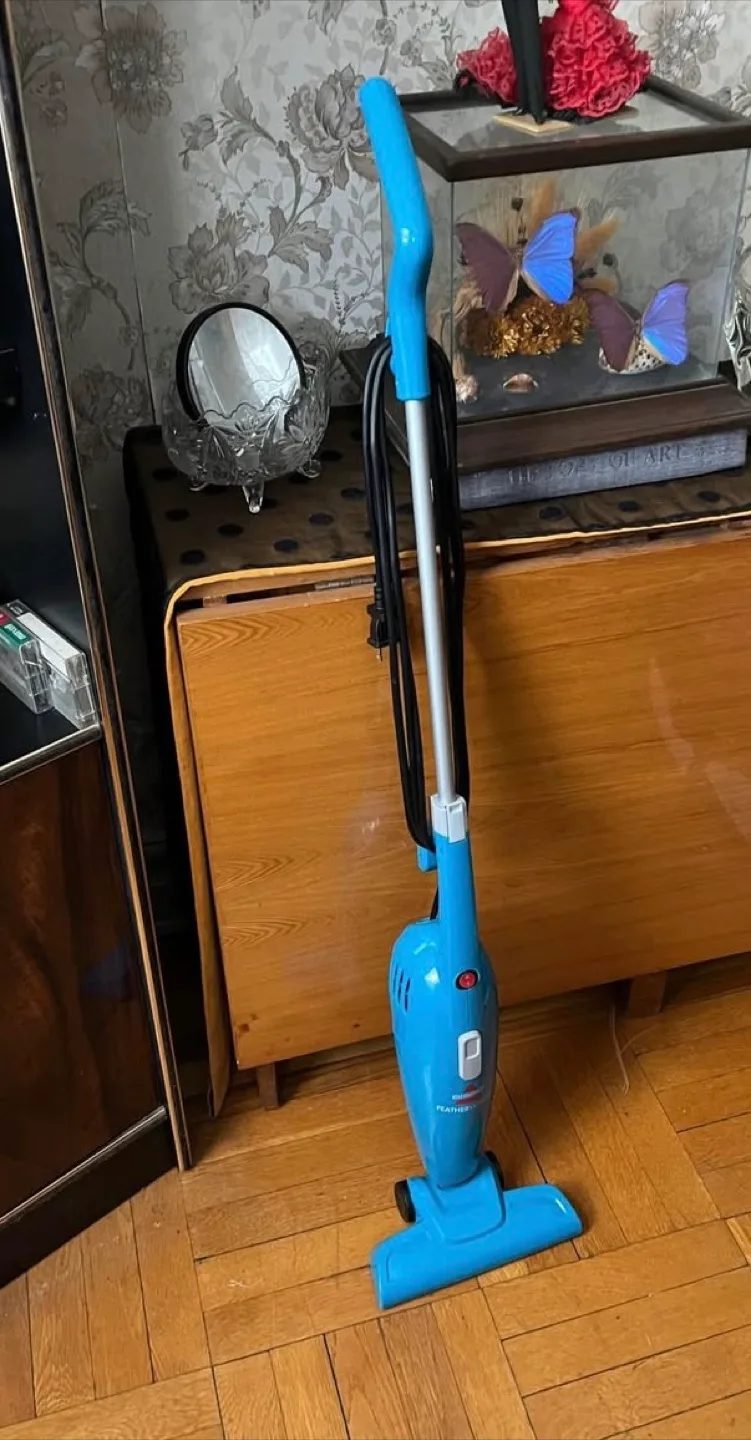 Bissell Featherweight Stick Vacuum image indicator(2)