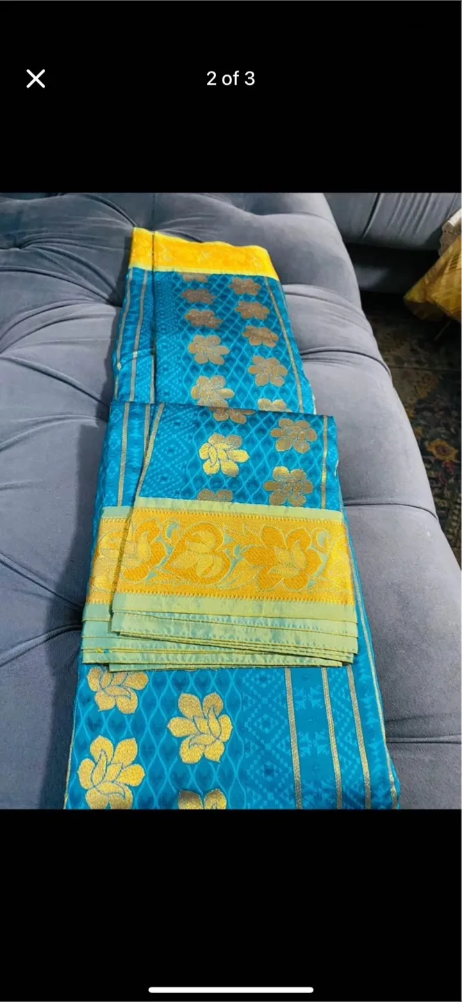 Beautiful Blue and Gold kanjeevaram Saree image indicator(2)