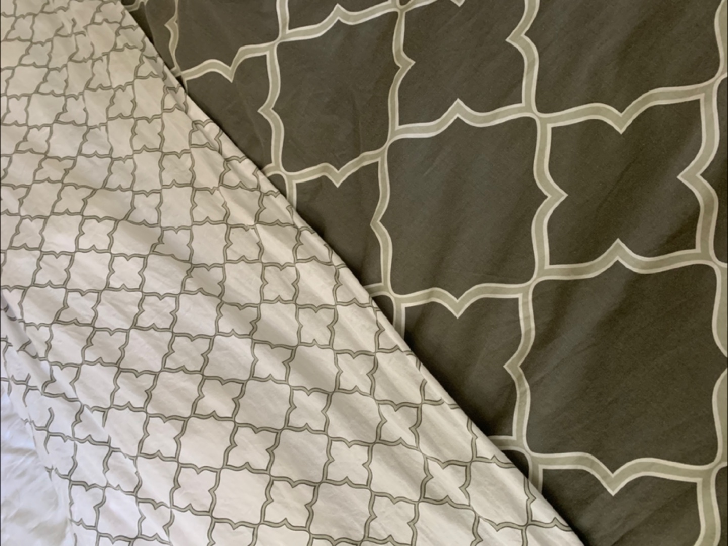 Reversible King SizeDuvet Cover & pillow cases - photo 3