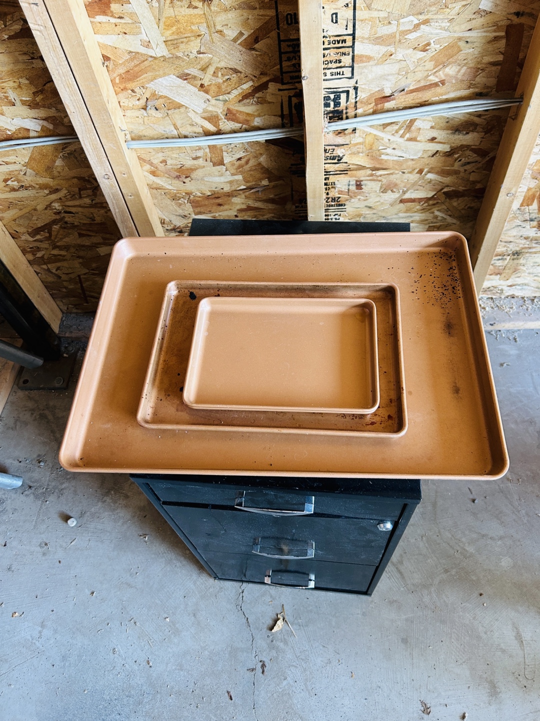 Set of 3 Used Baking Sheets - photo 2