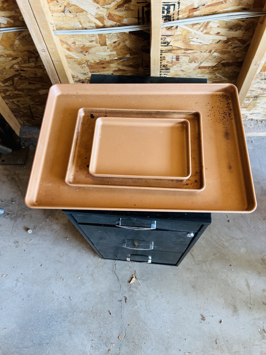 Set of 3 Used Baking Sheets - photo 3